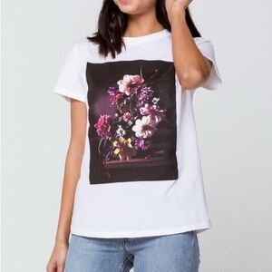 Tillys Full Tilt  Botanical Floral Graphic White Tee Crew Neck Adult Women Large